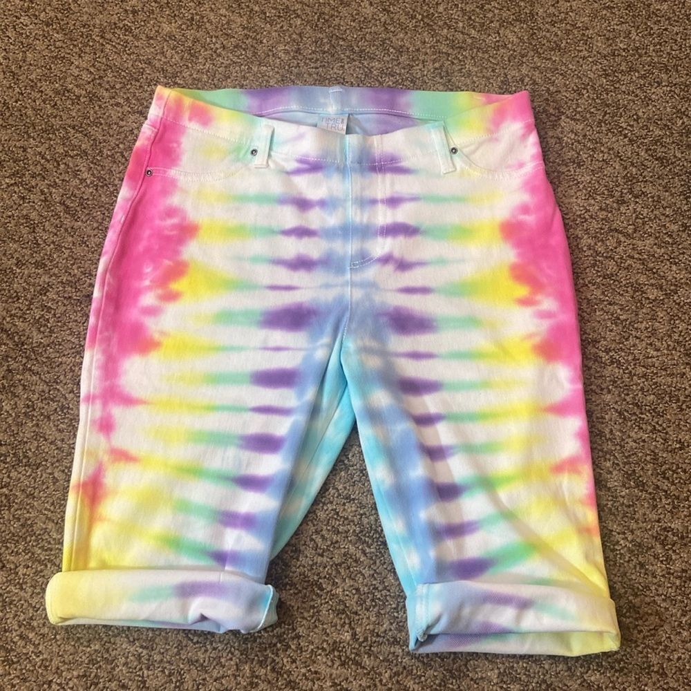 Time And Tru Rainbow 🌈 Color Junior Short Size L (12-14)